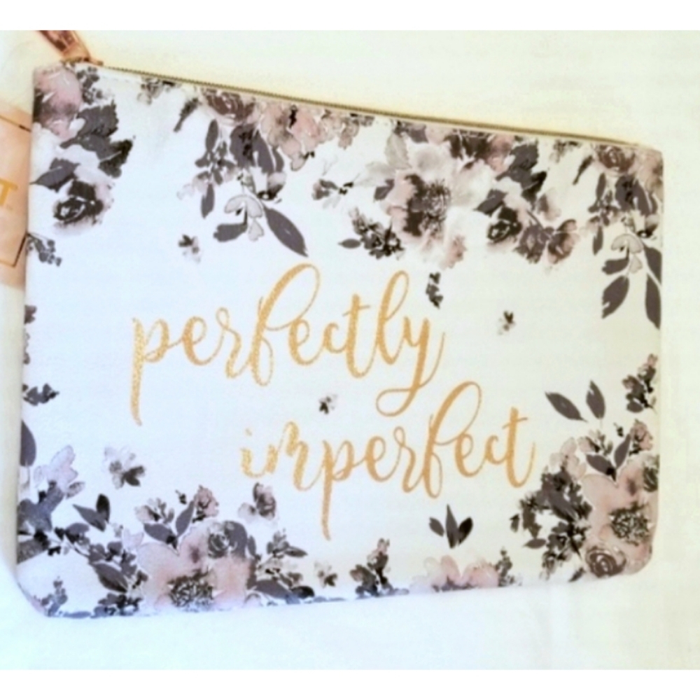 NWT zipper pouch